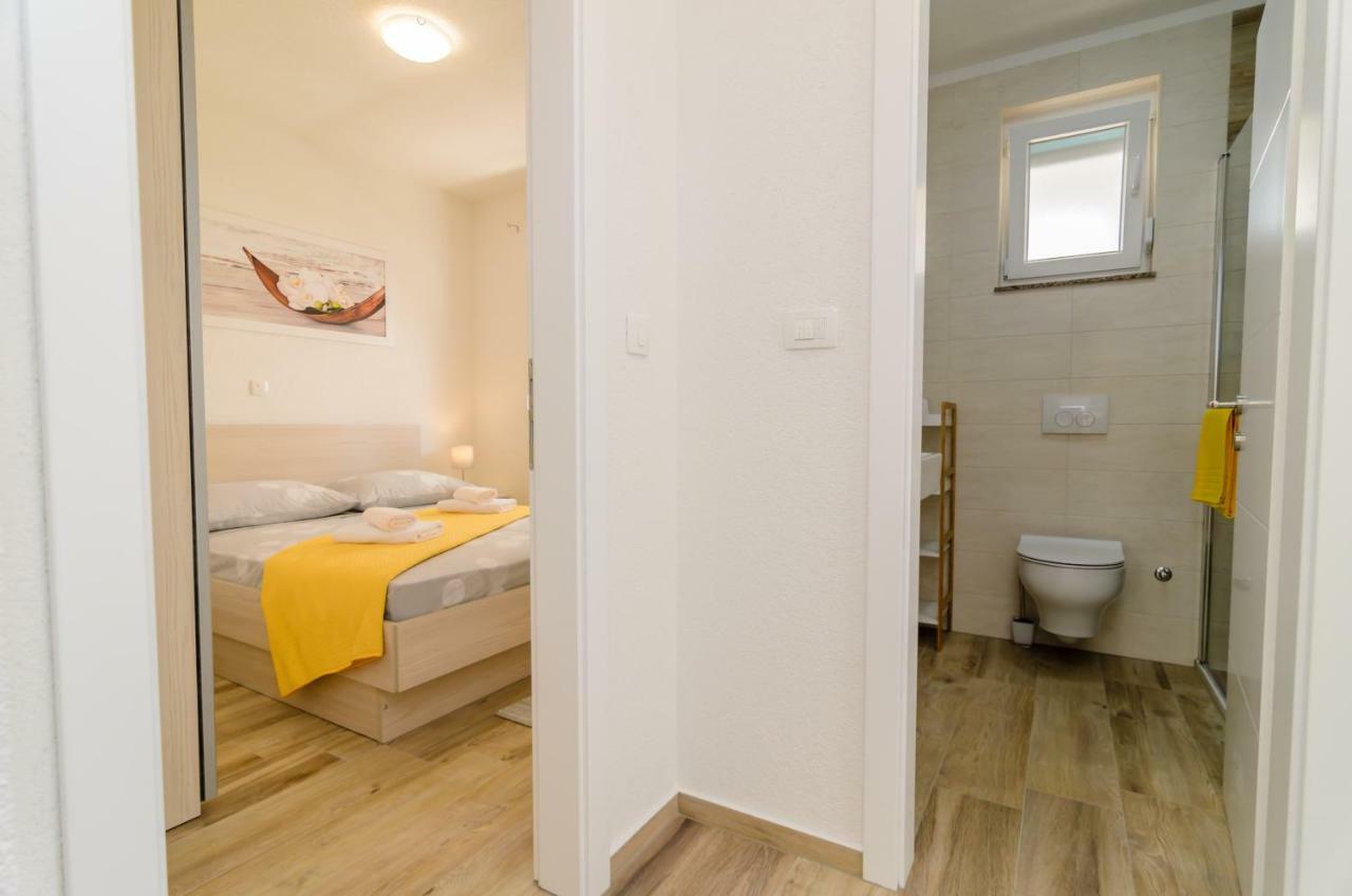 Apartment Petra Zara Esterno foto